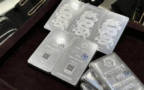 gia-bac-hom-nay-7-11-2025-bac-trong-nuoc-quay-dau-giam-nhe