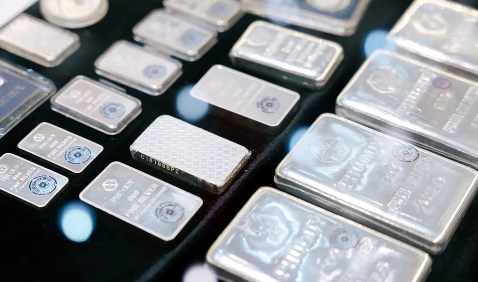 gia-bac-hom-nay-4-11-gia-bac-giam-toi-28-000-dong-luong-chi-sau-vai-gio